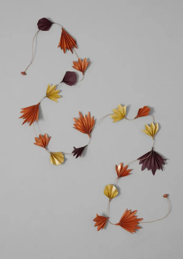 TOAST Christmas Decorations-Concertina Petal Paper Garland